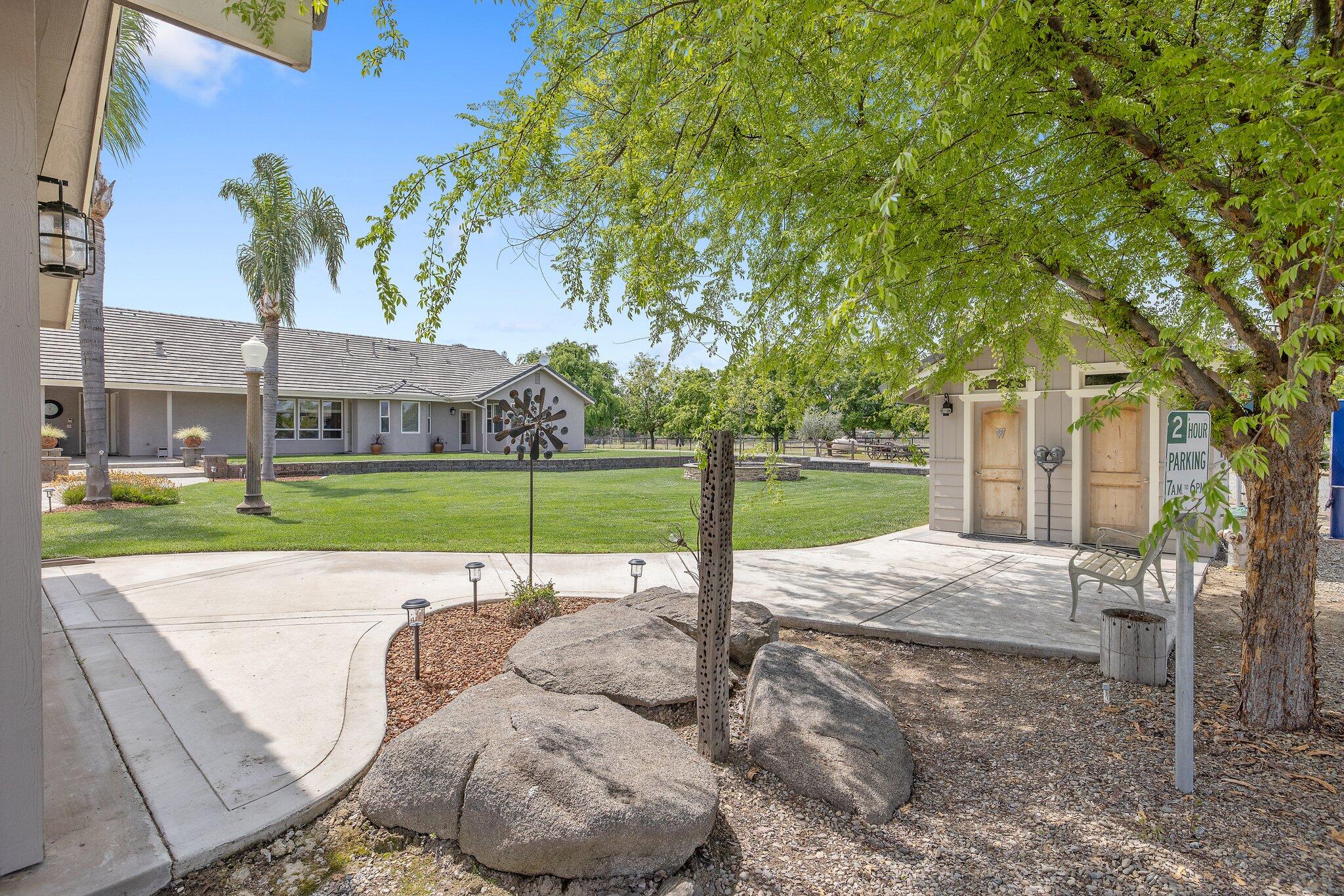 21488 Ave 332