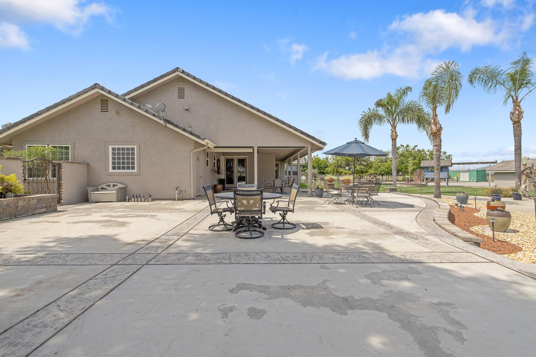 21488 Ave 332