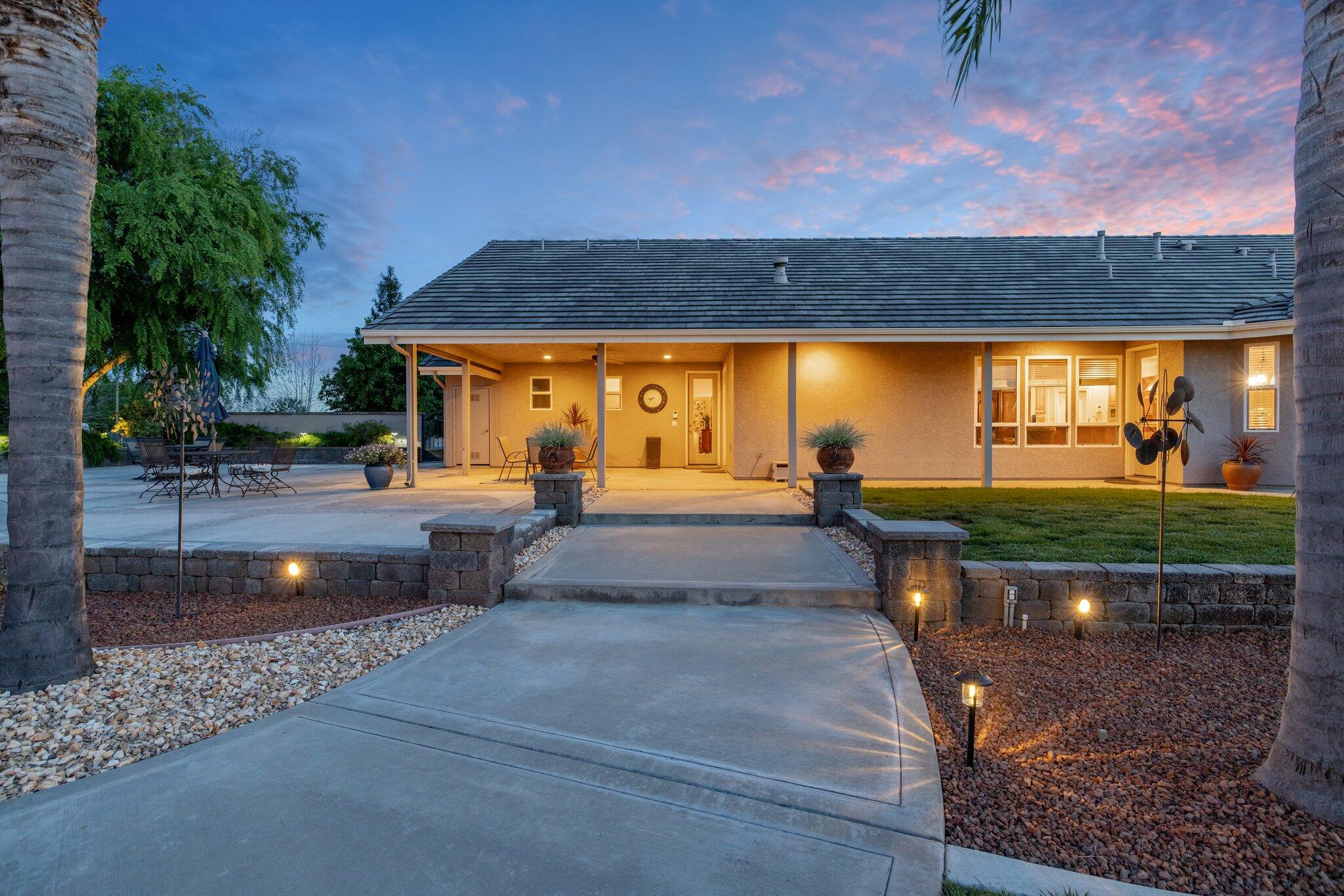 21488 Ave 332
