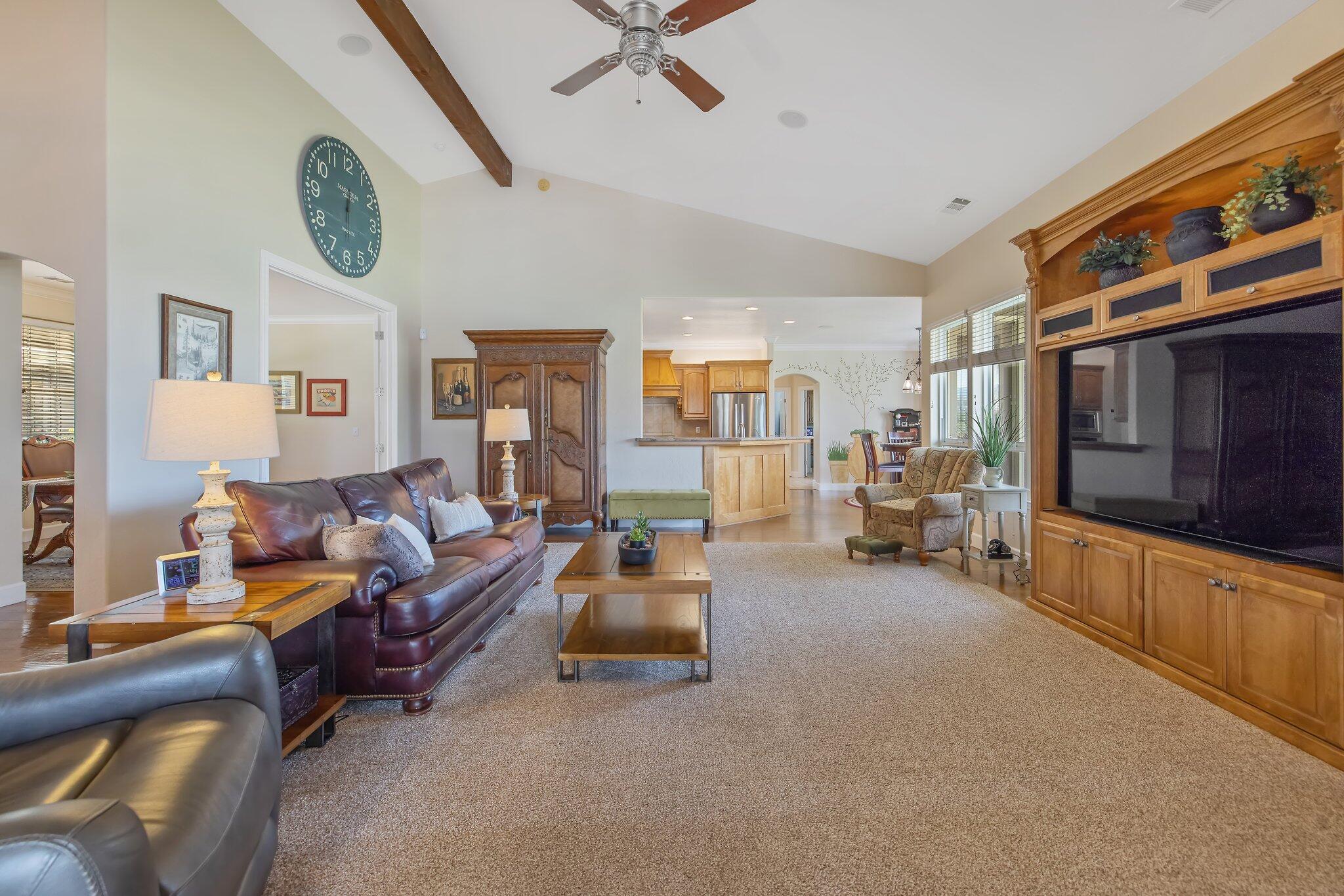 21488 Ave 332