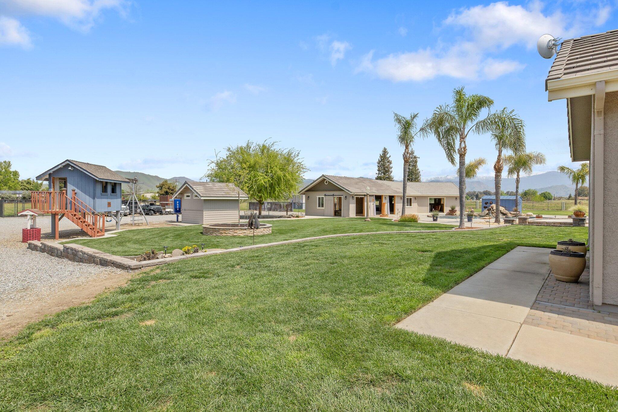 21488 Ave 332