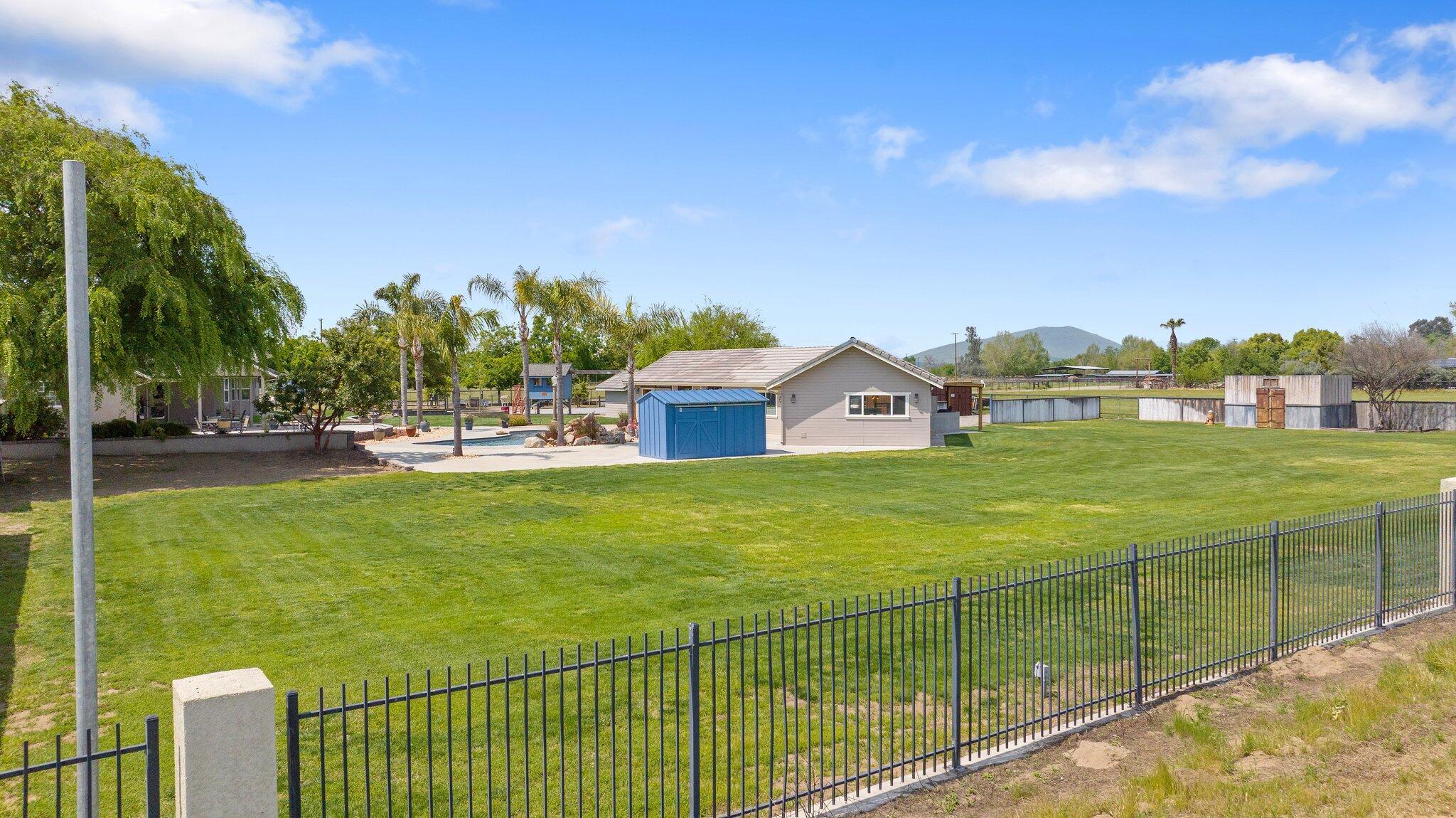 21488 Ave 332