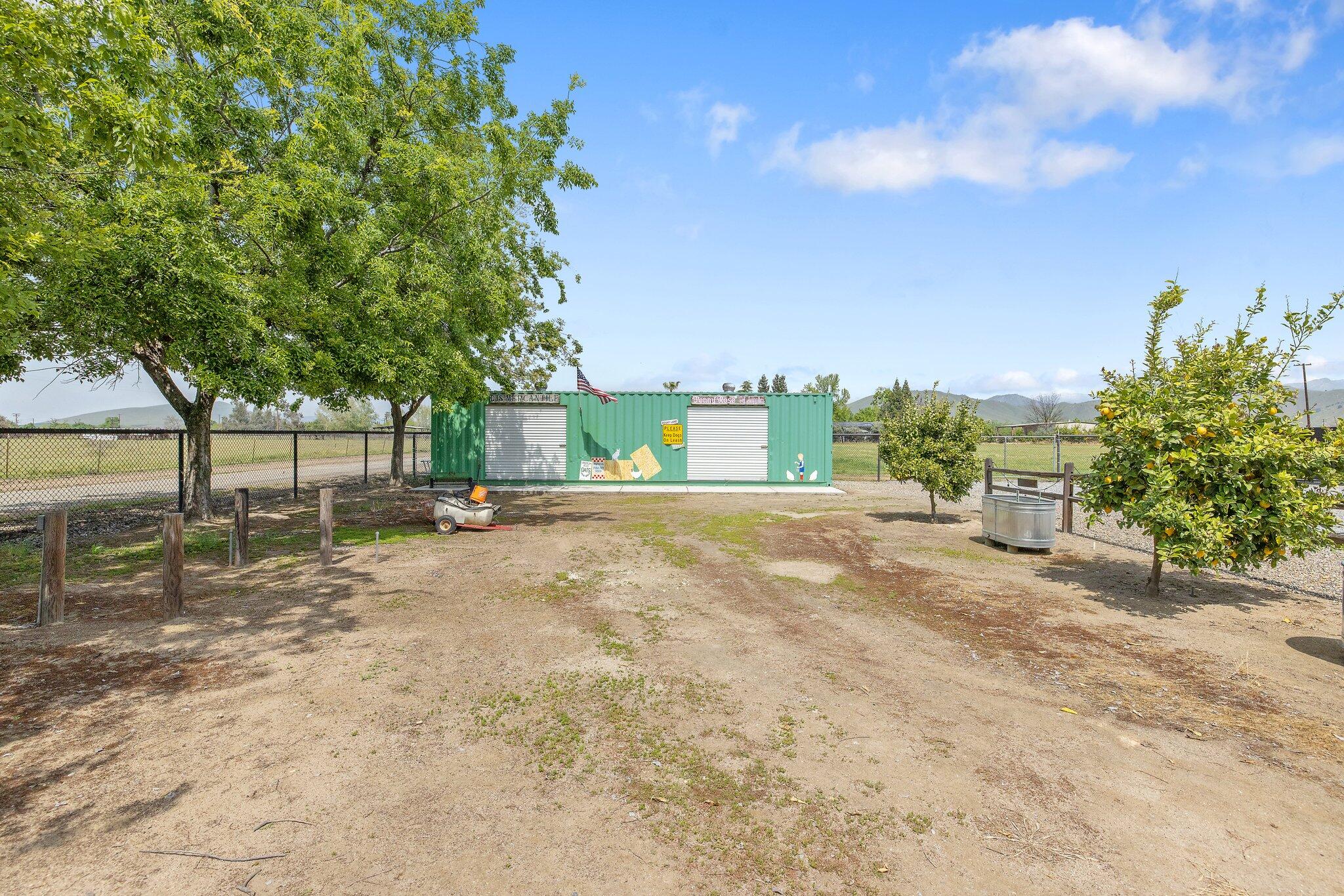 21488 Ave 332