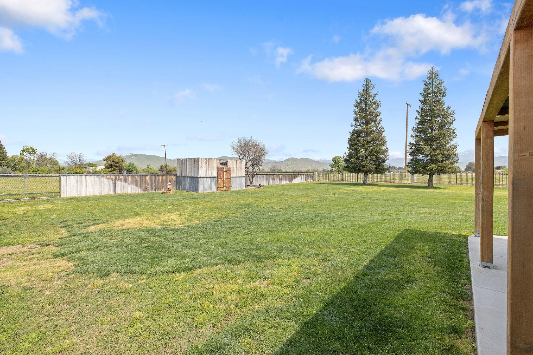 21488 Ave 332
