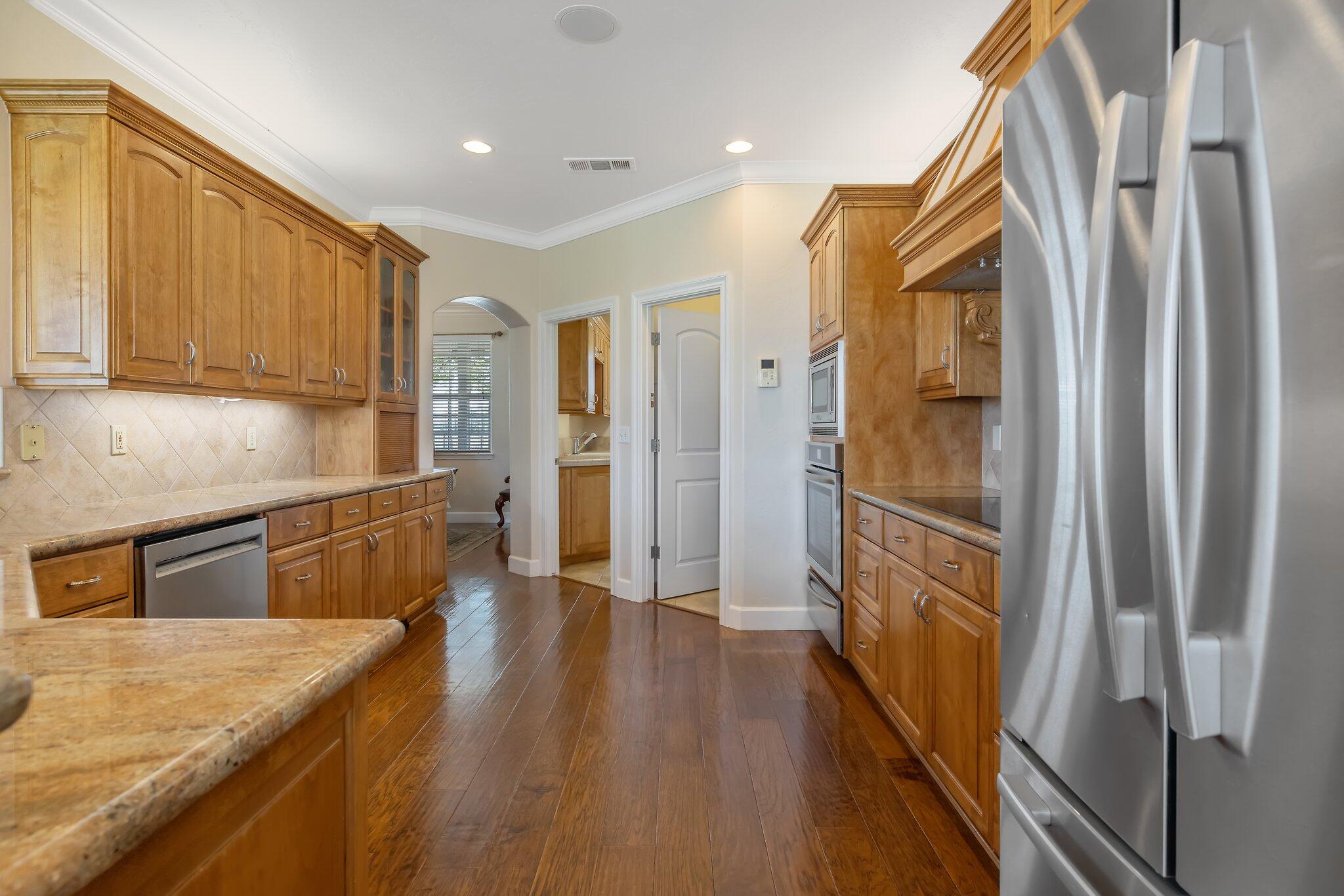 21488 Ave 332