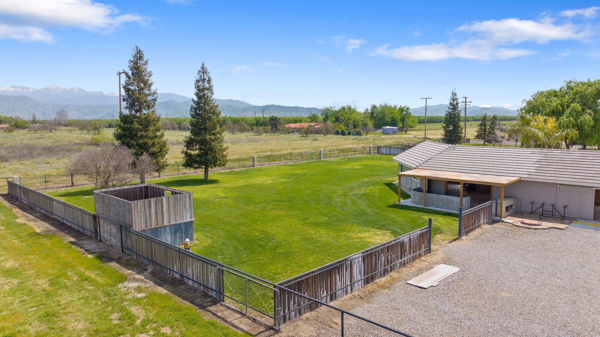 21488 Ave 332