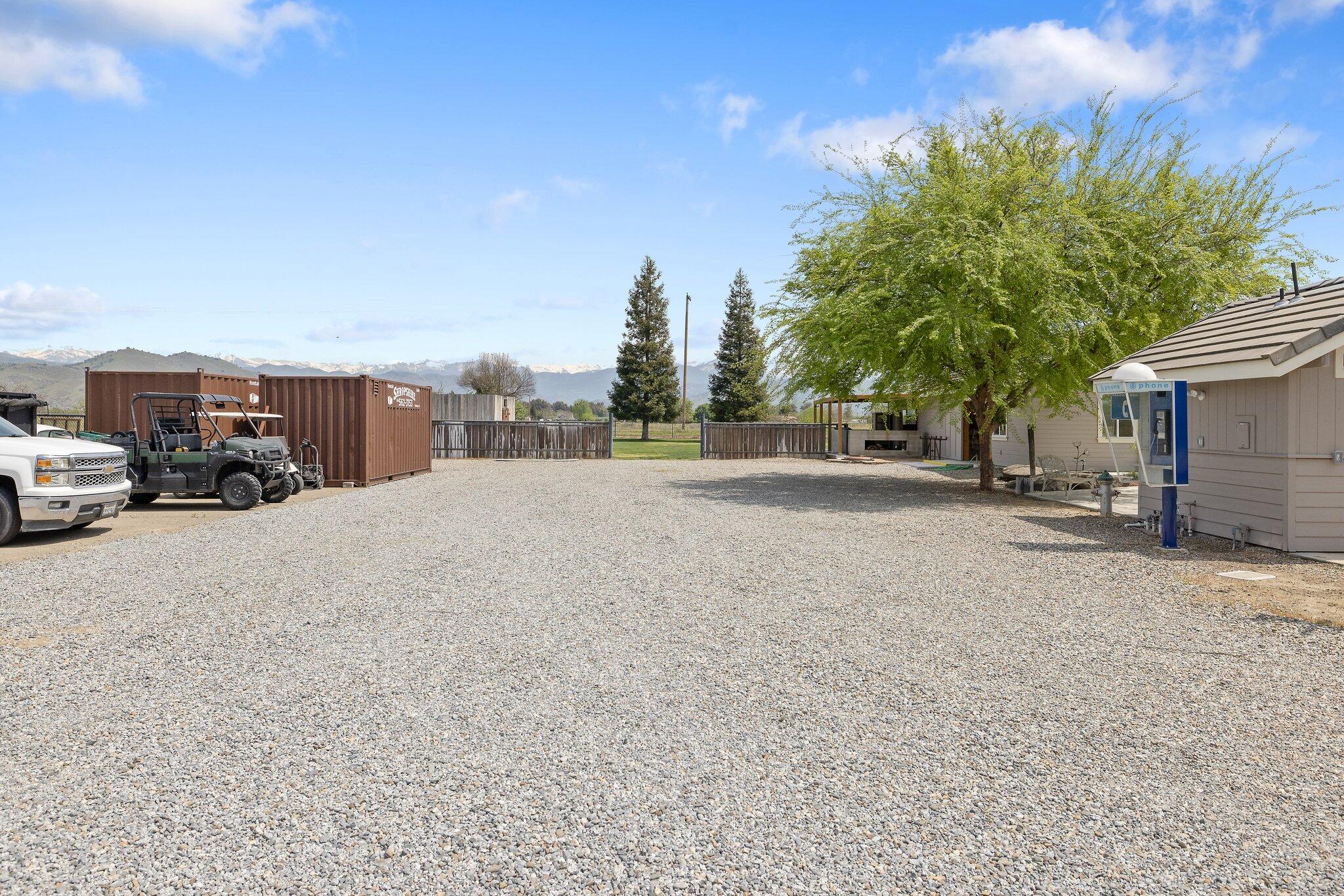 21488 Ave 332