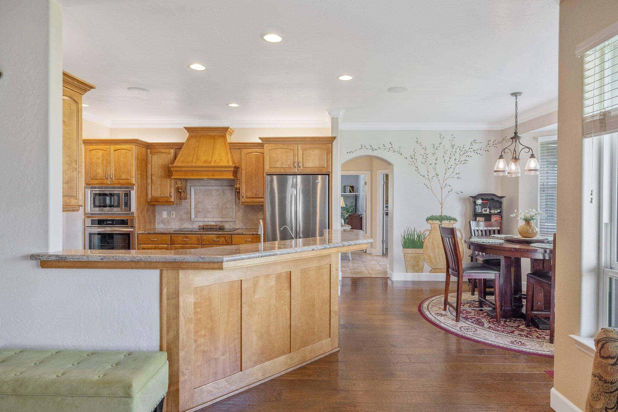 21488 Ave 332