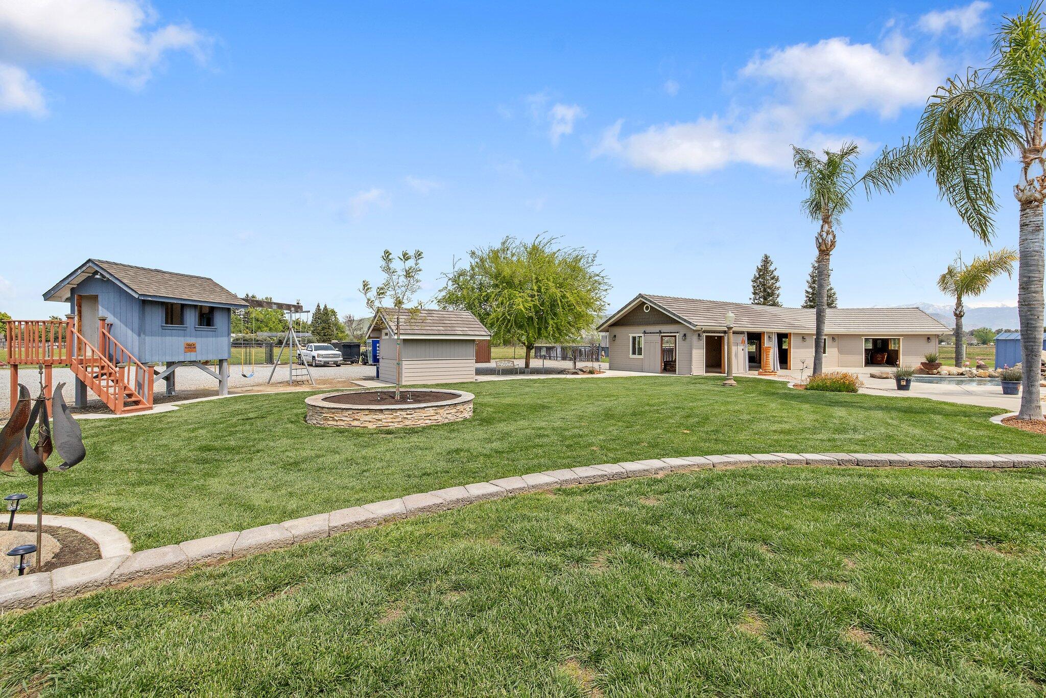 21488 Ave 332