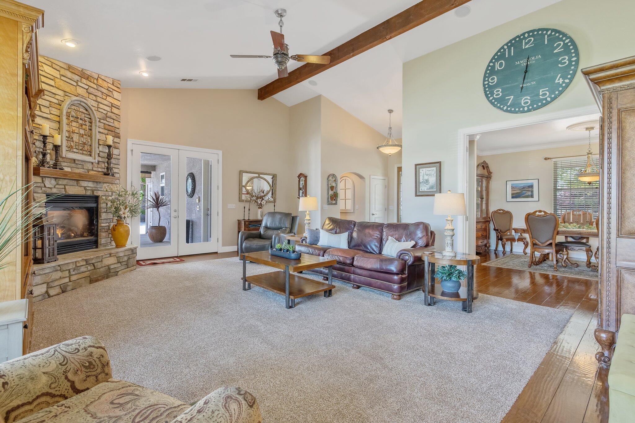 21488 Ave 332