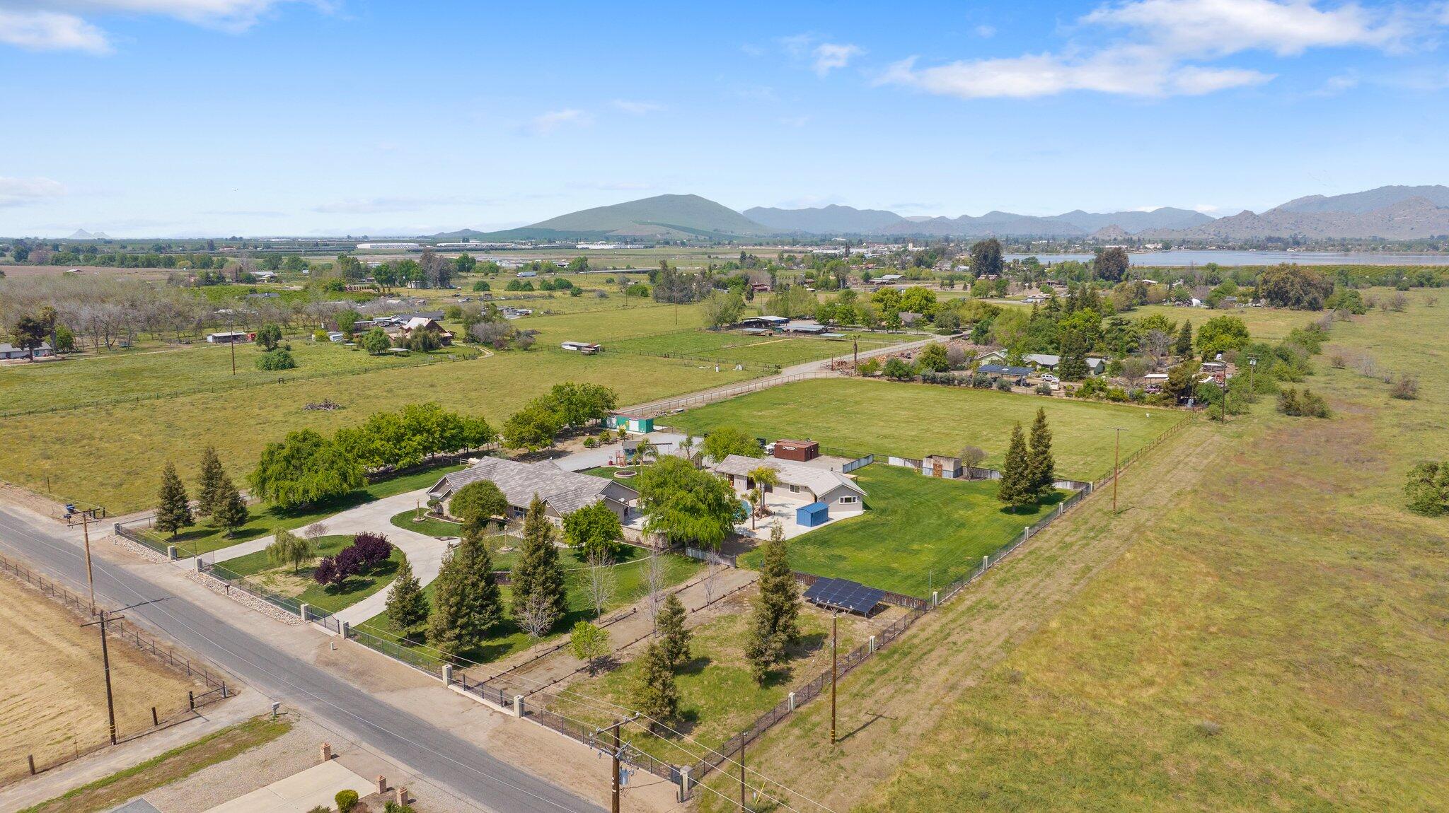 21488 Ave 332