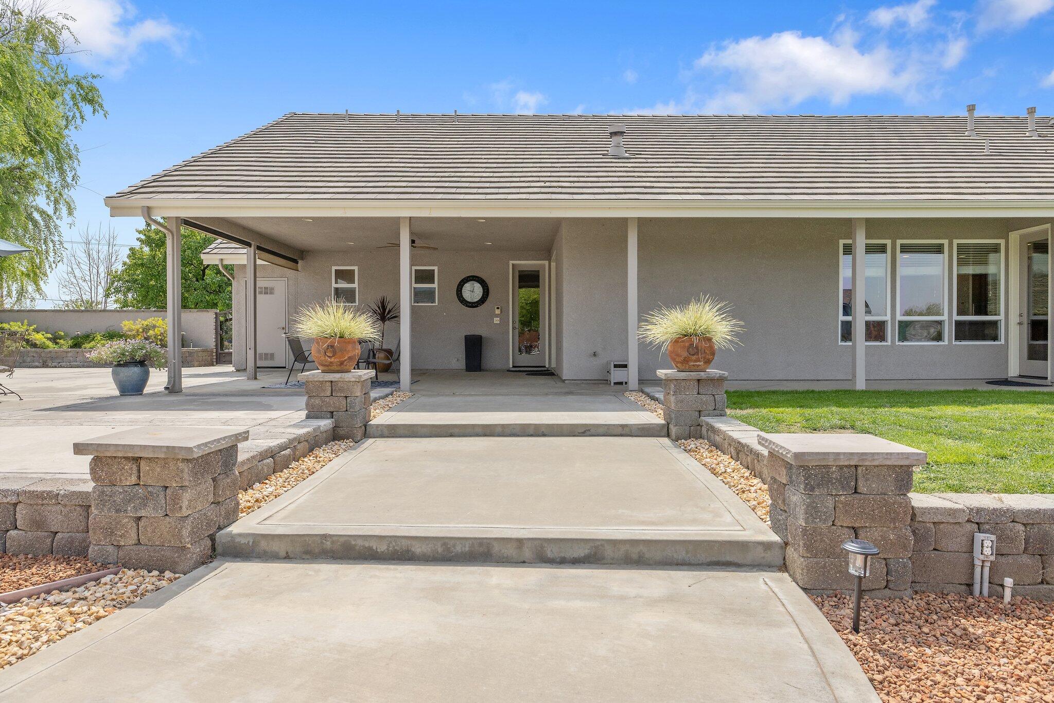 21488 Ave 332