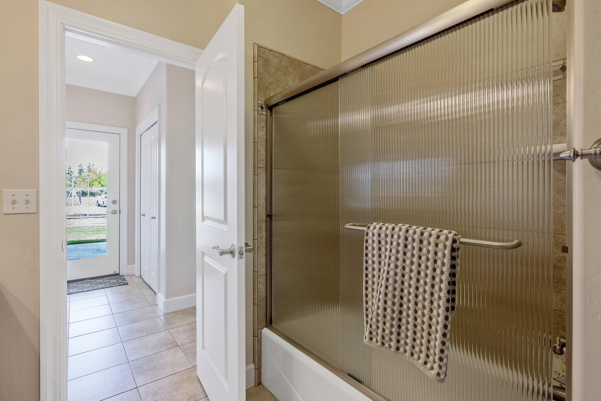 21488 Ave 332