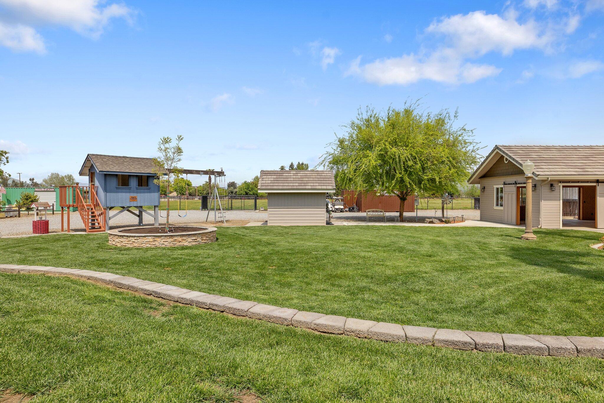 21488 Ave 332