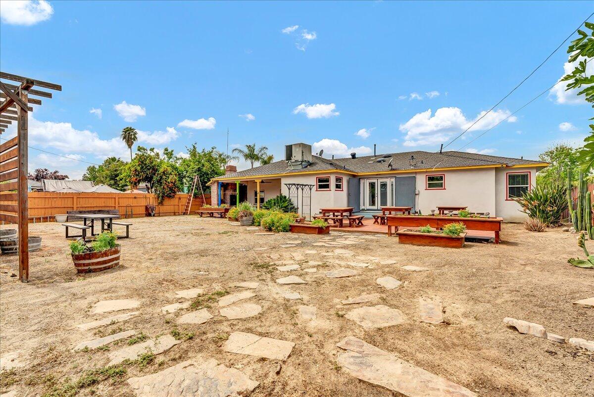 1300 S Fairway Street