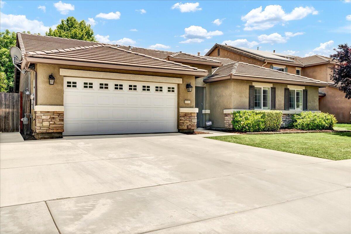 3038 N Linda Vista Court