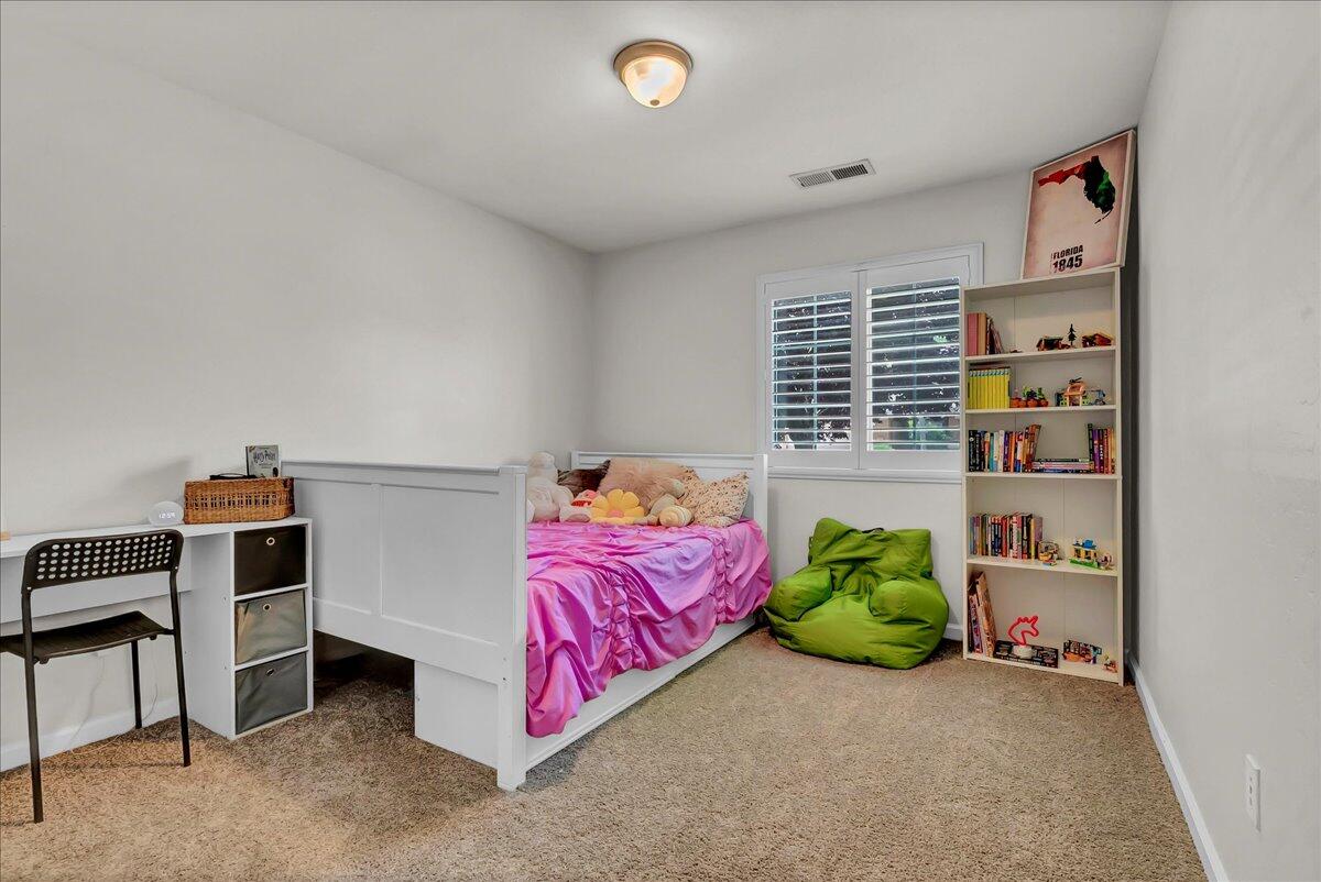 3038 N Linda Vista Court