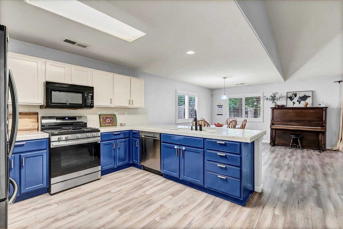 3038 N Linda Vista Court