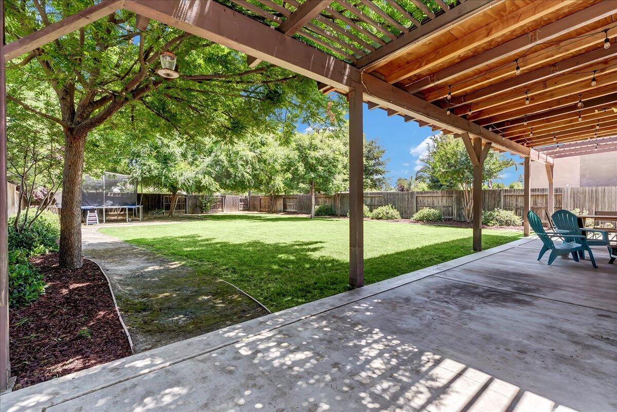 3038 N Linda Vista Court