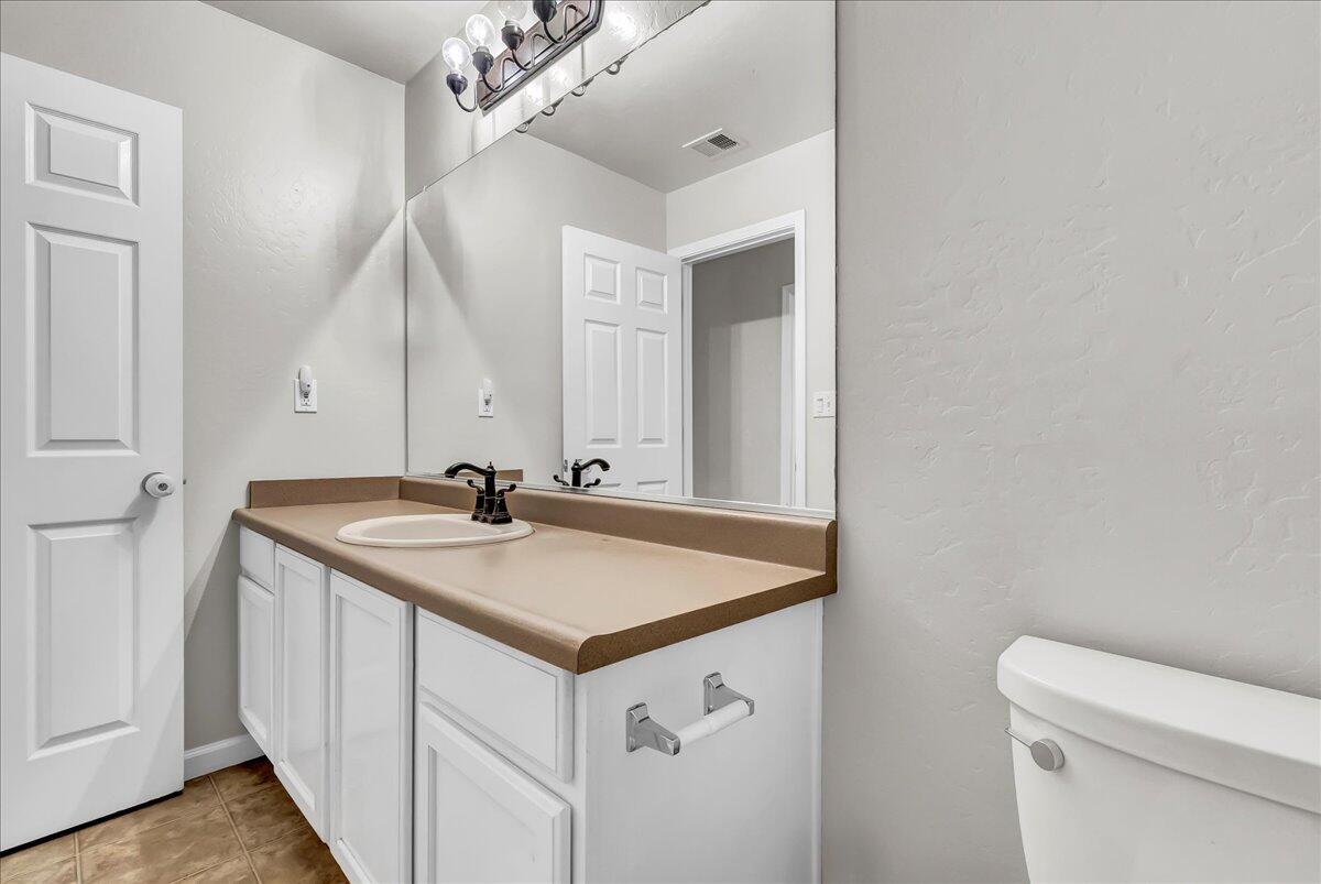 3038 N Linda Vista Court
