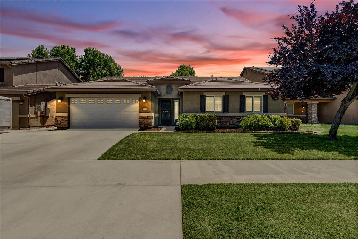 3038 N Linda Vista Court