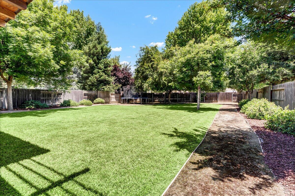 3038 N Linda Vista Court