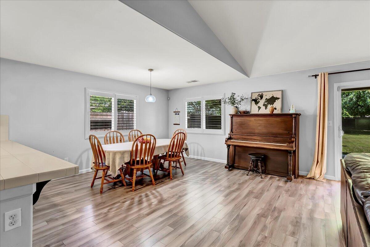 3038 N Linda Vista Court