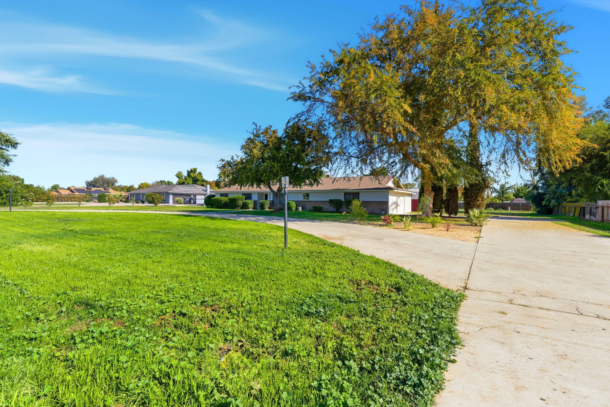 850 W Palmer Circle