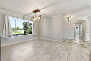 850 W Palmer Circle