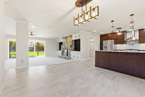 850 W Palmer Circle
