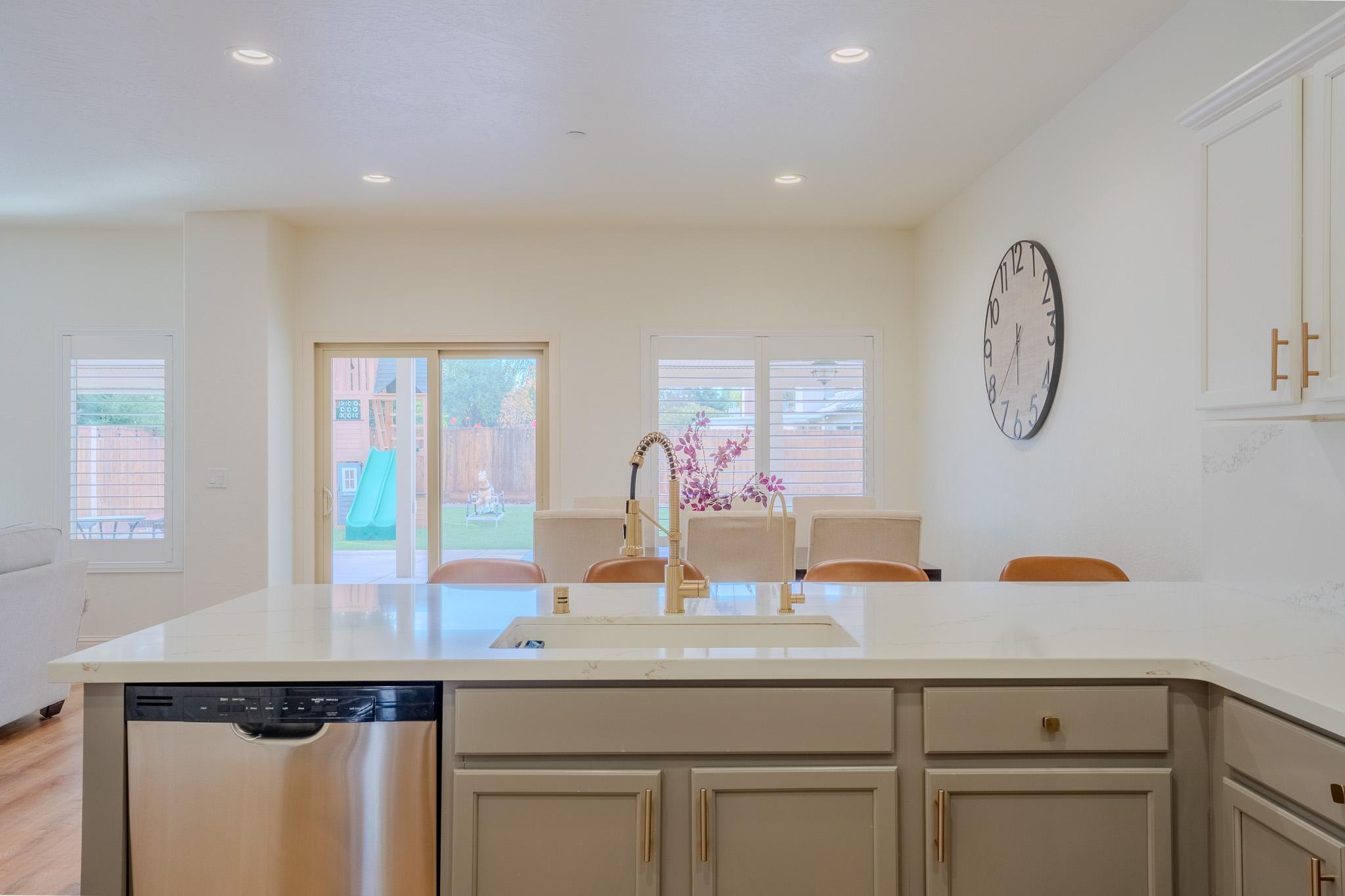 2241 N Sallee Court
