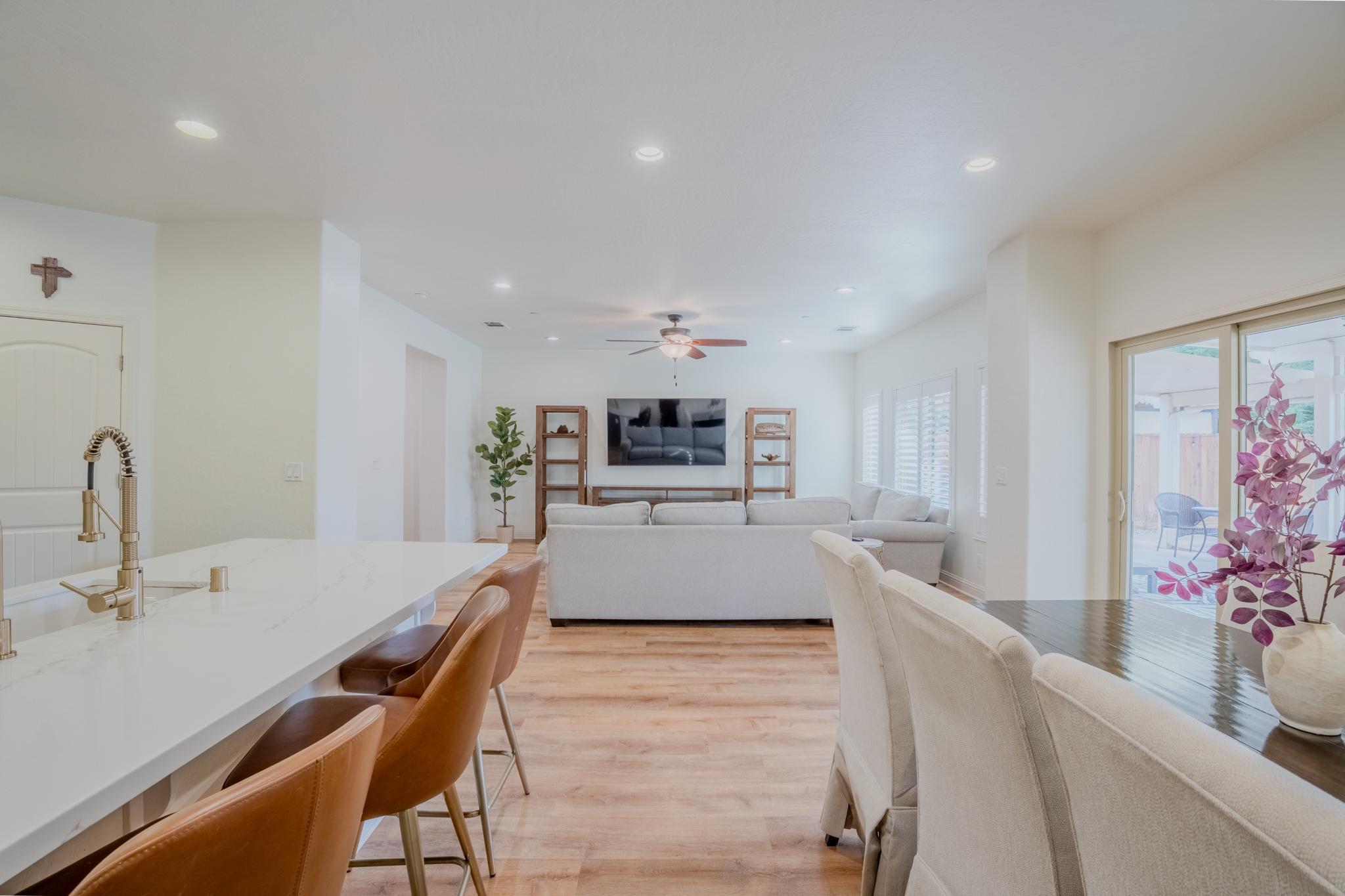 2241 N Sallee Court