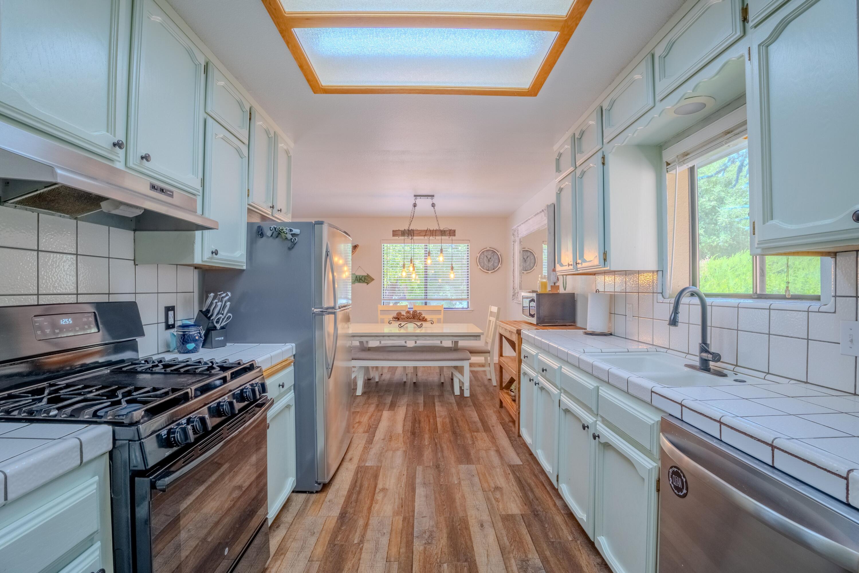 33301 Road 233