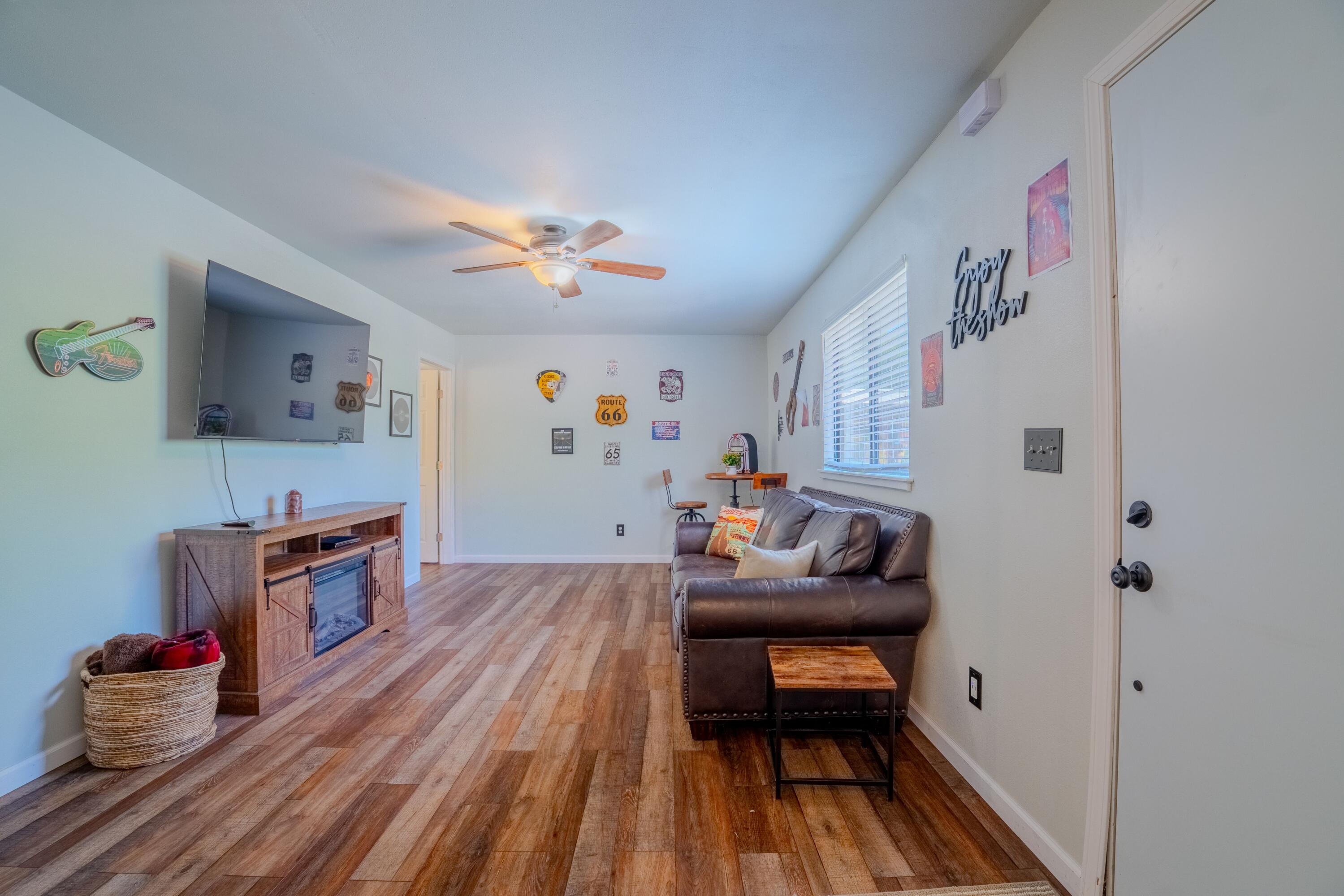33301 Road 233