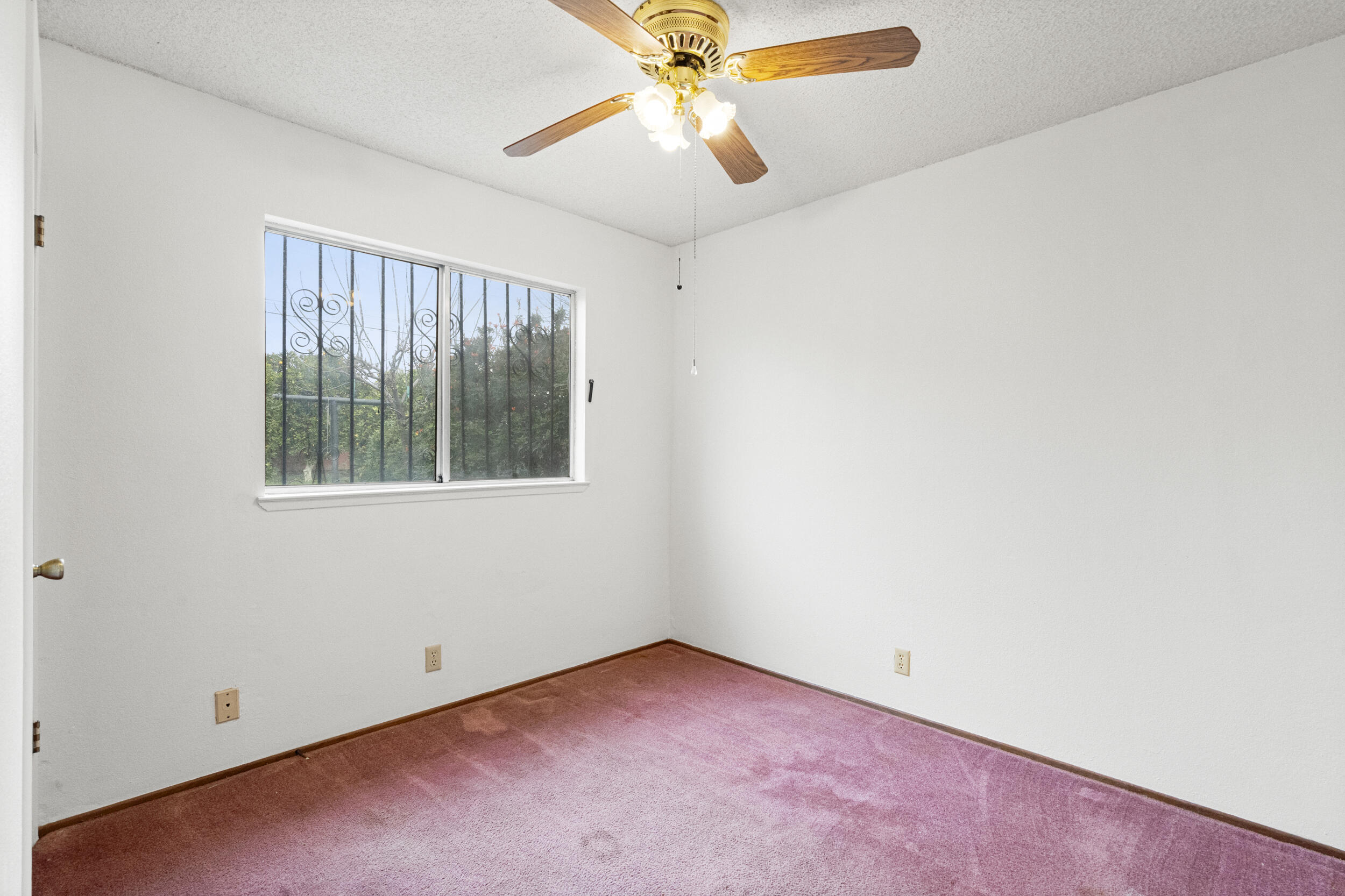 309 E Kern Street