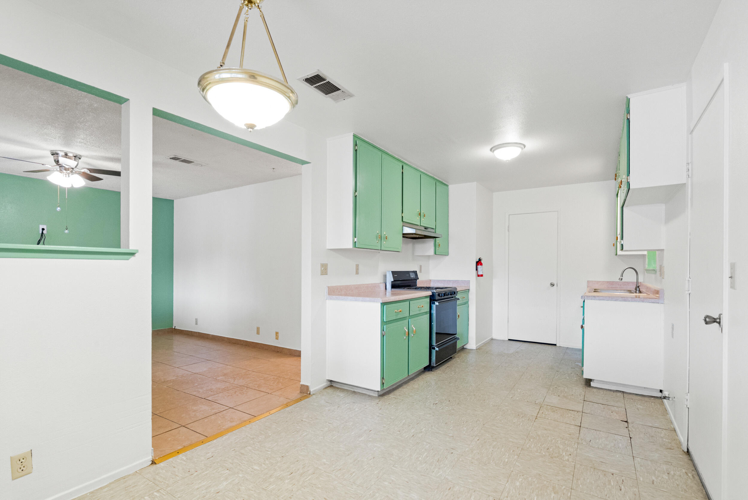 309 E Kern Street