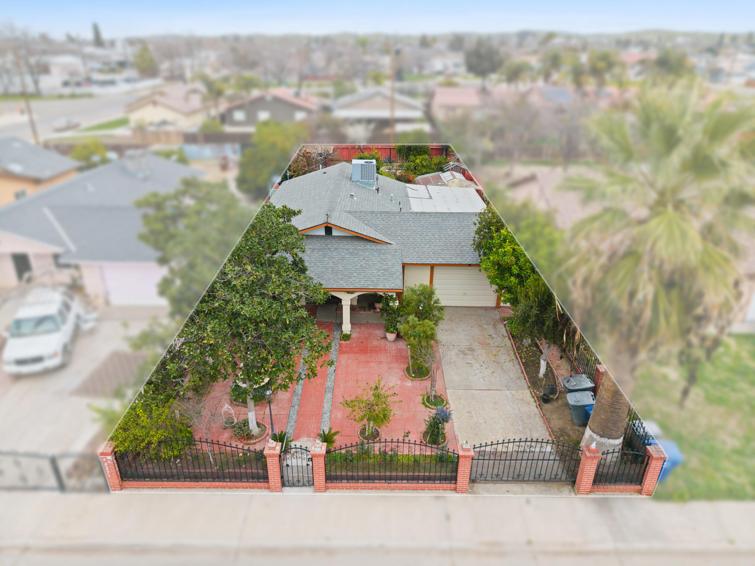 309 E Kern Street