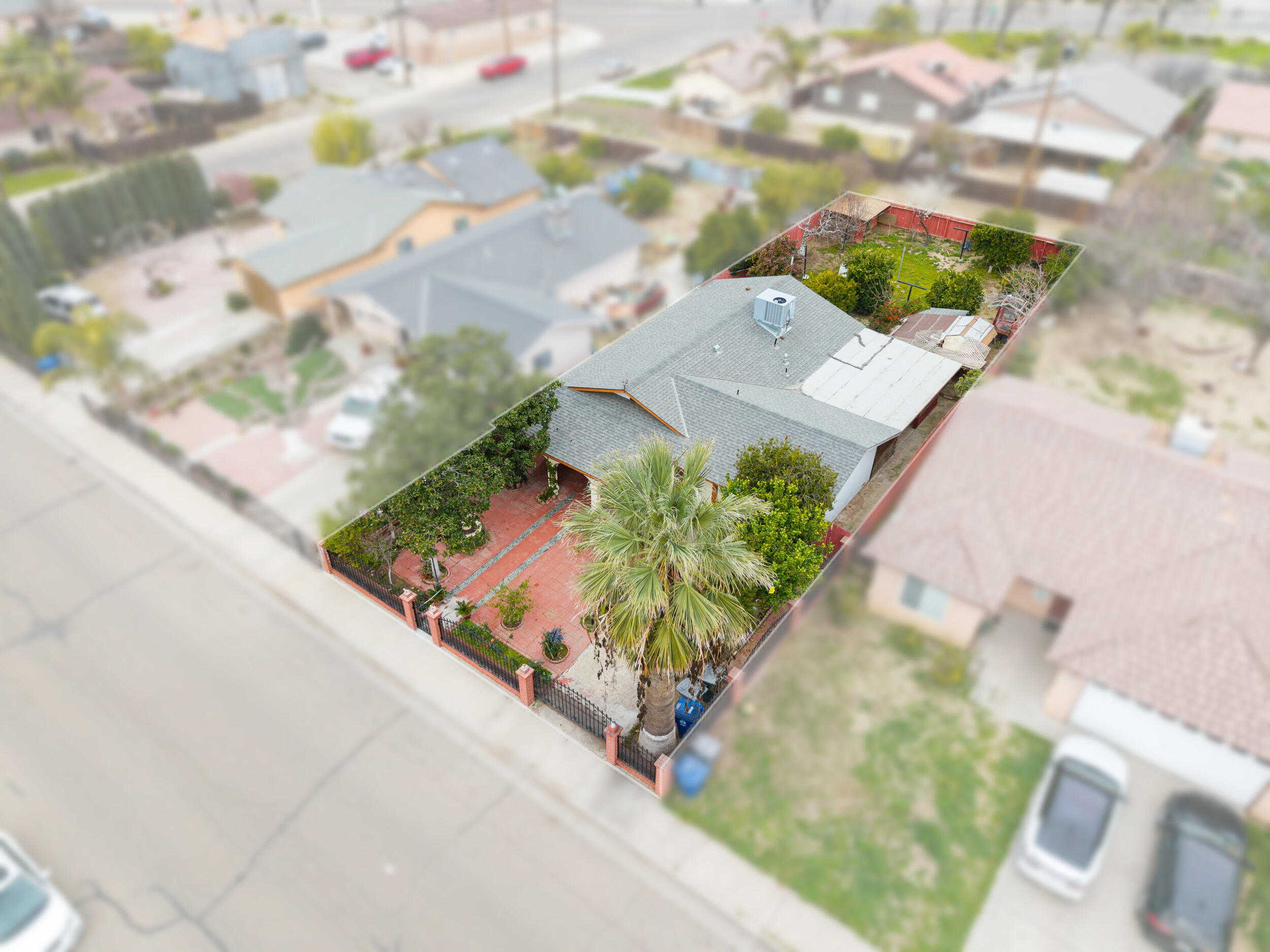 309 E Kern Street