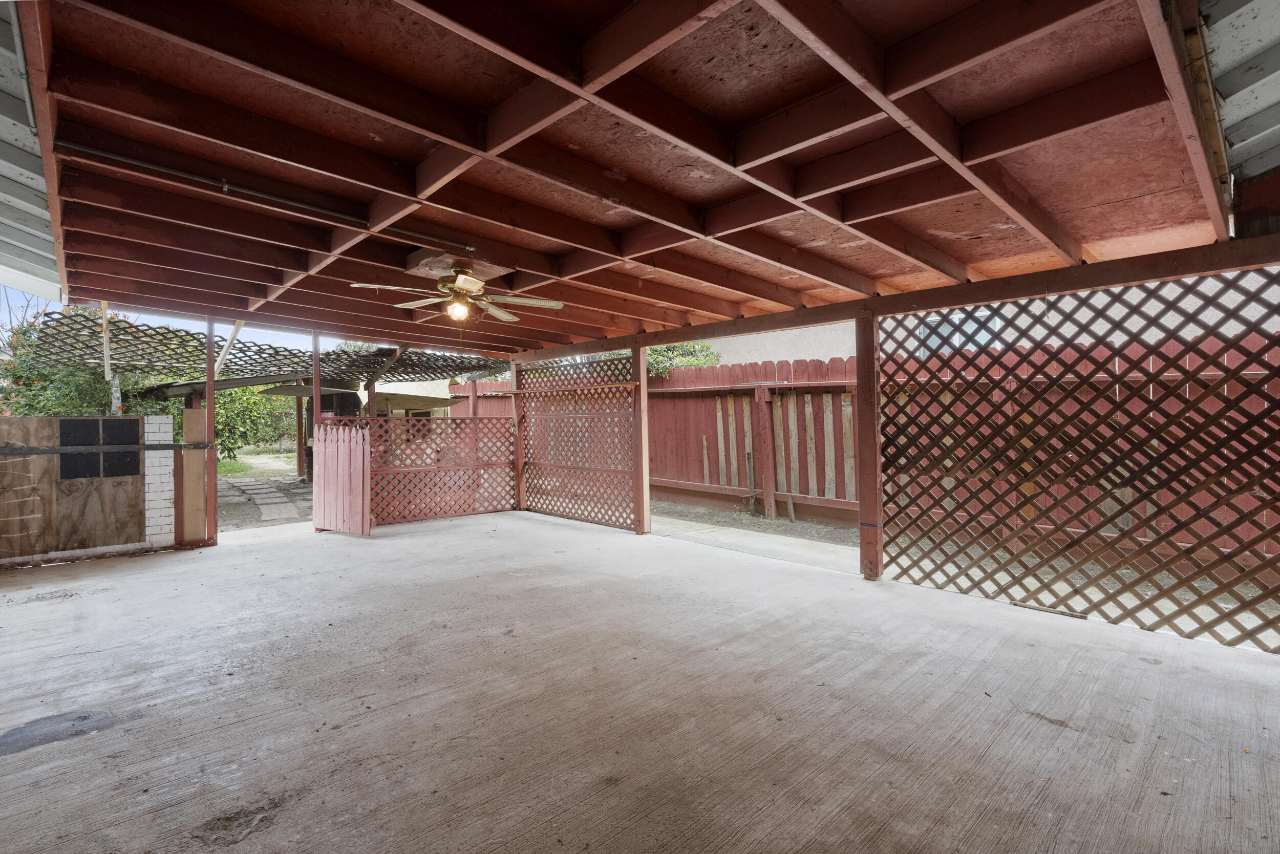 309 E Kern Street