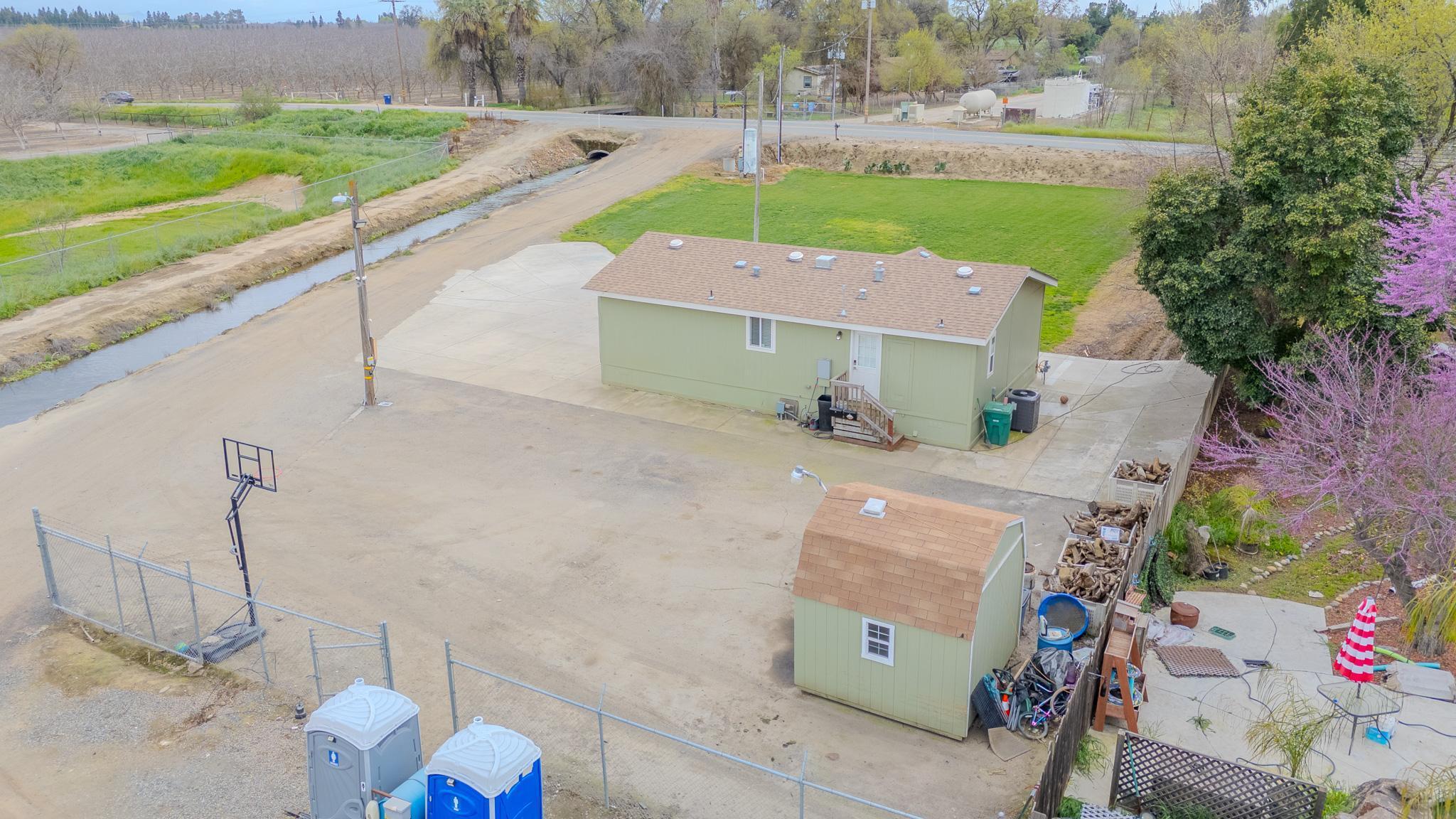 12770 Avenue 320