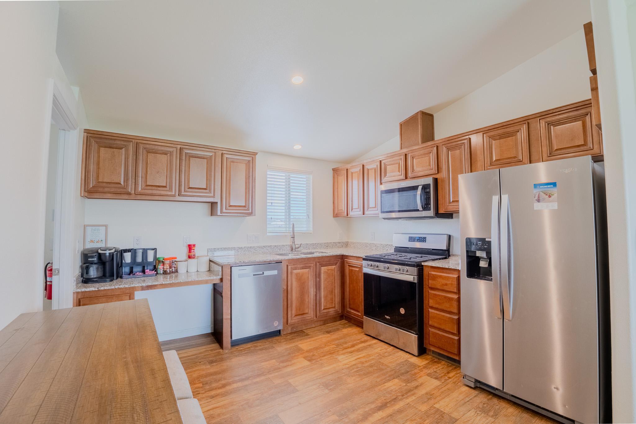 12770 Avenue 320