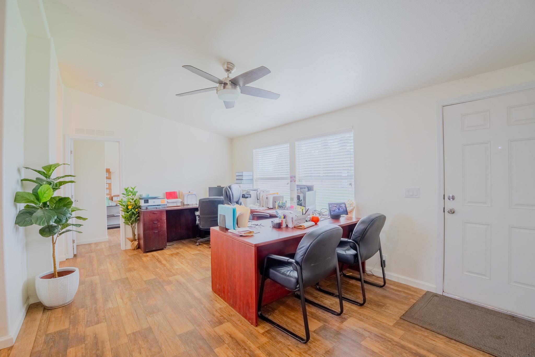 12770 Avenue 320