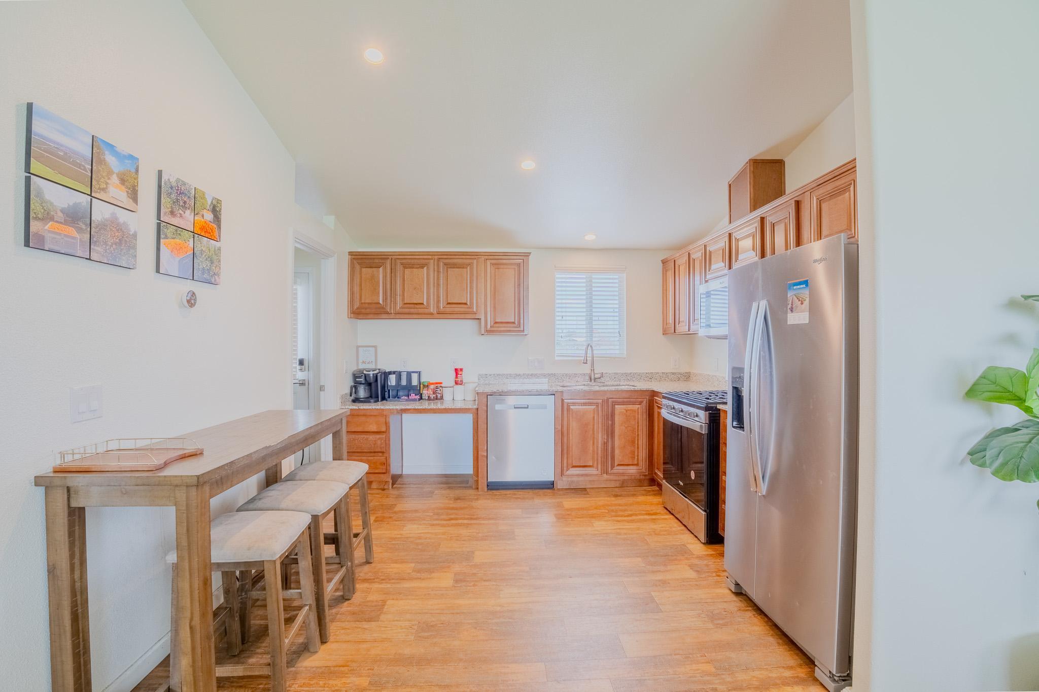 12770 Avenue 320