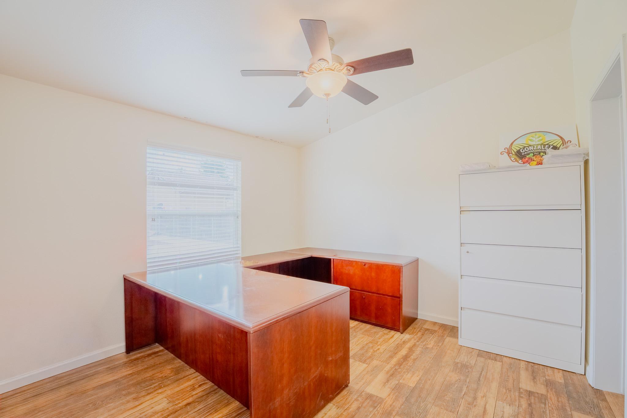 12770 Avenue 320