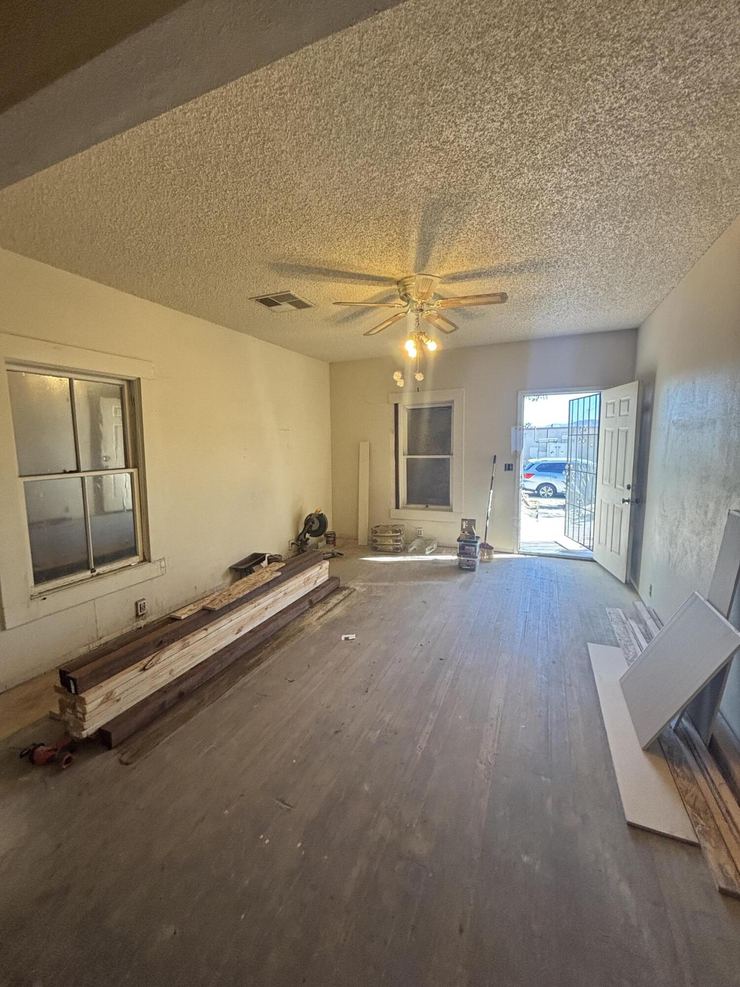 301 E Merced Street