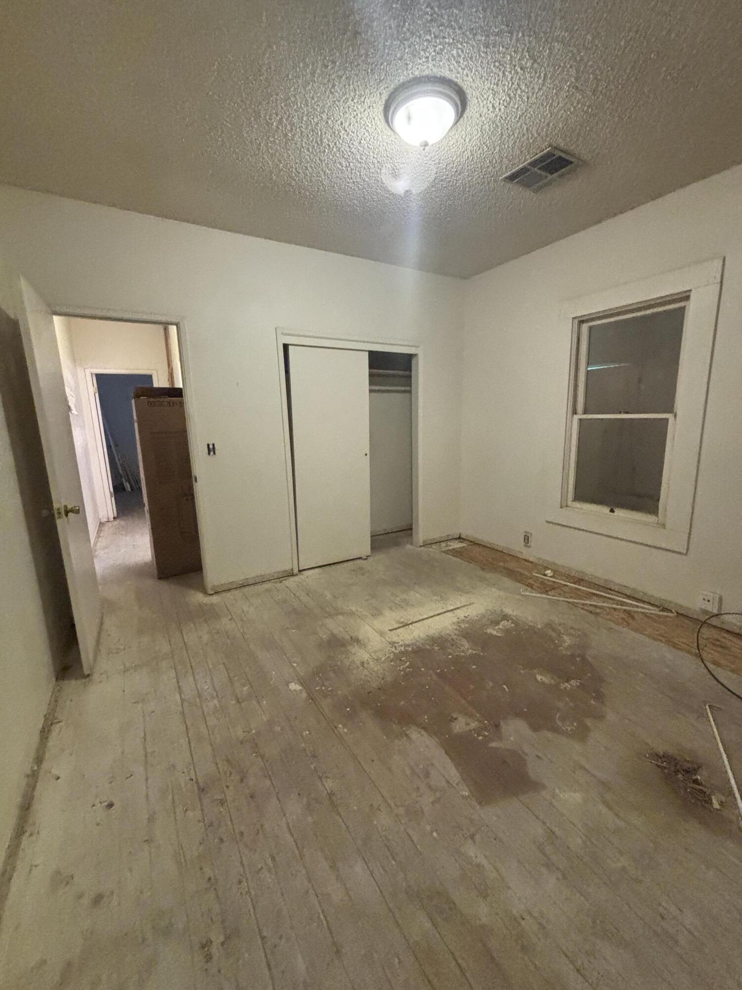 301 E Merced Street