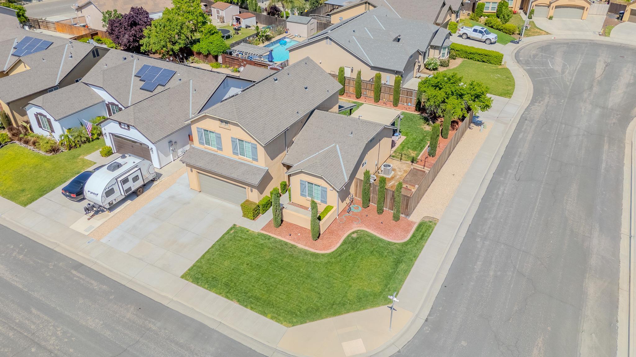1116 W Muir Way