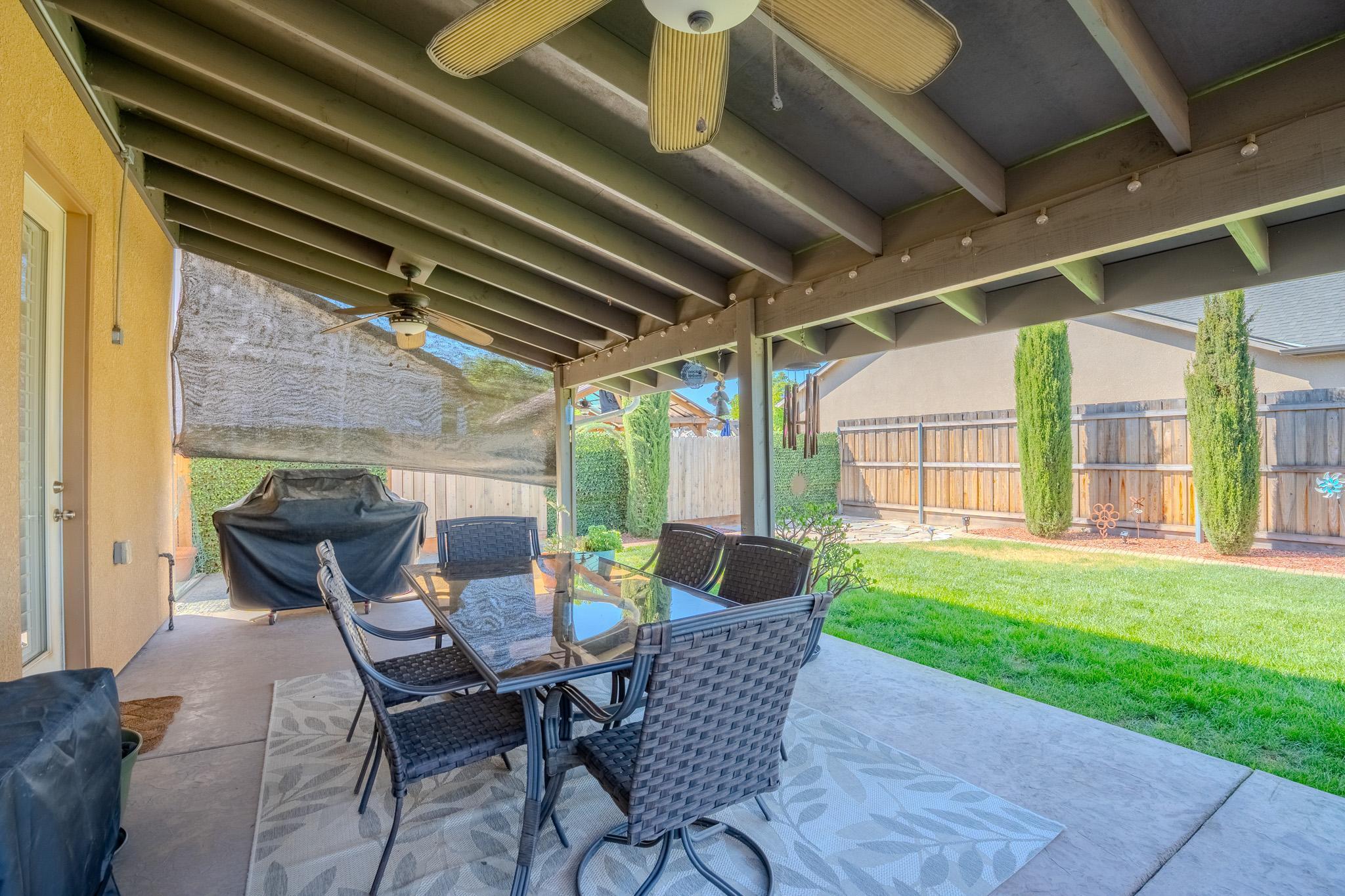 1116 W Muir Way
