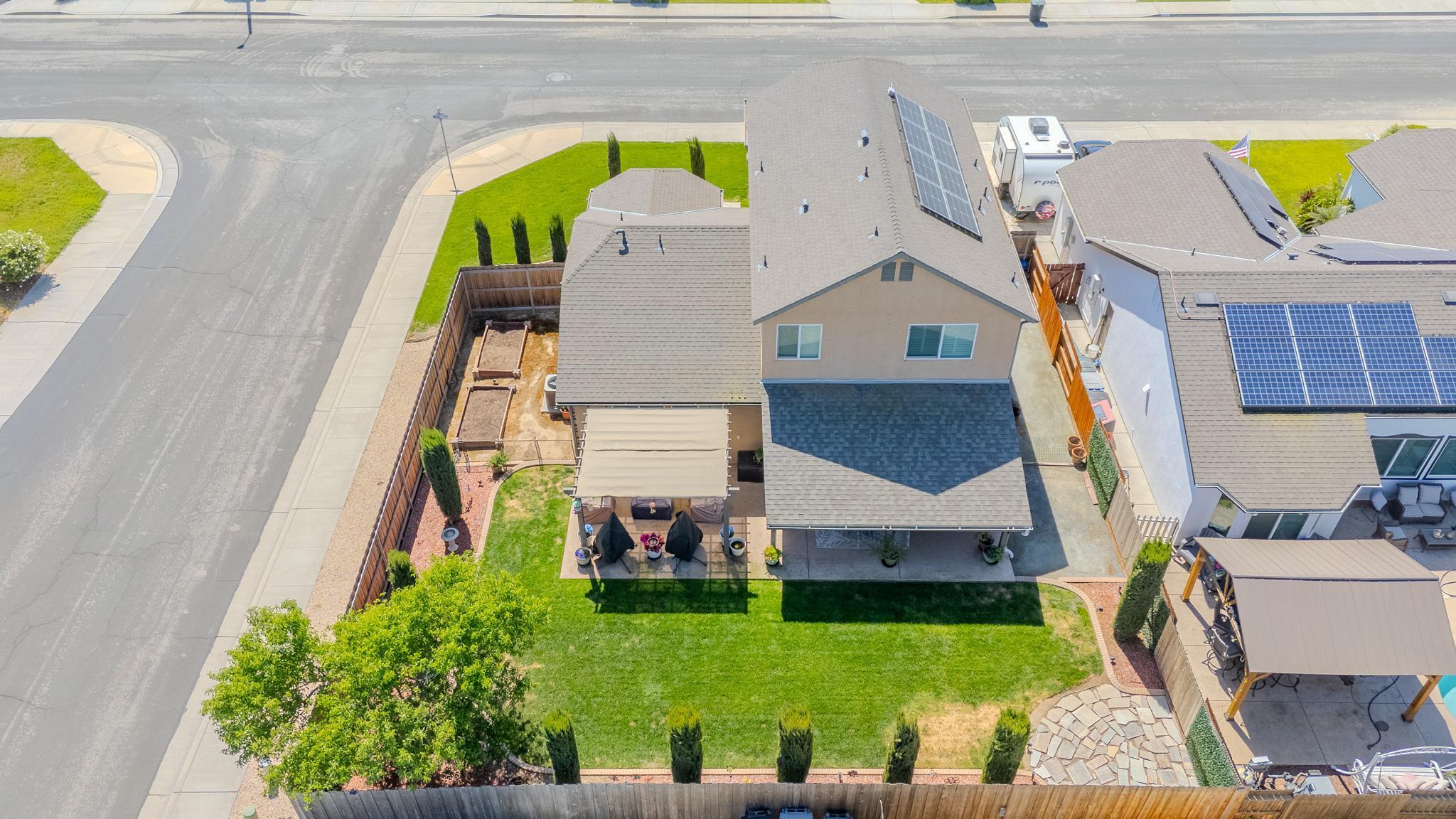 1116 W Muir Way
