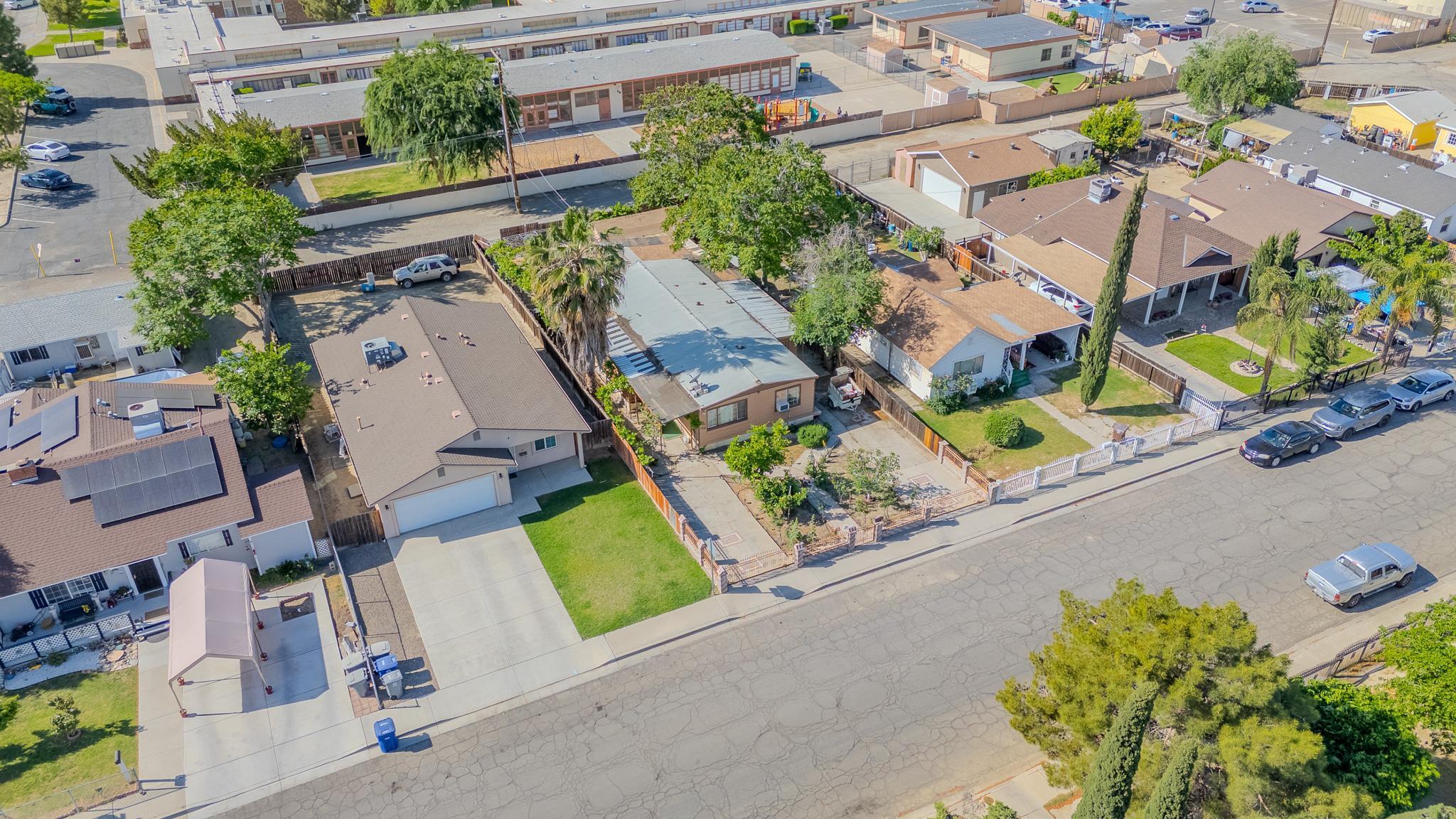 108 W Merced Street